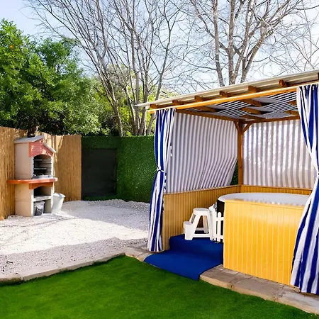 Blue House Private Garden Hot Tub Konyaalti アンタルヤ